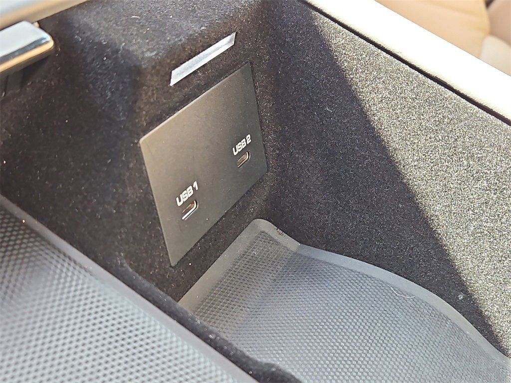 Used 2021 Porsche Cayenne Turbo image 18