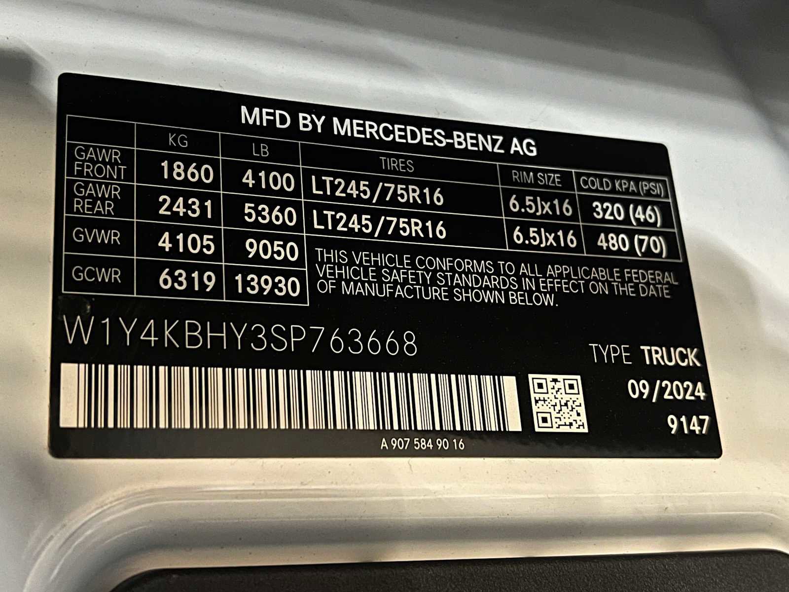 Used 2025 Mercedes-Benz Sprinter 2500 image 43