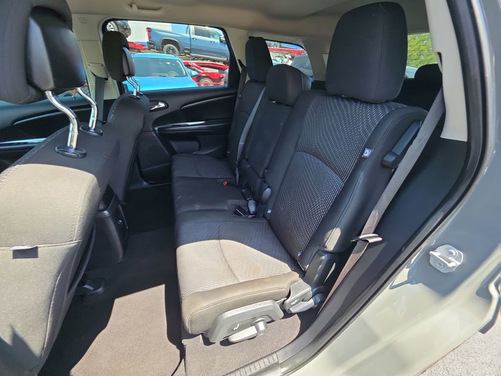 Used 2020 Dodge Journey SE w/ Blacktop Package FWD image 12