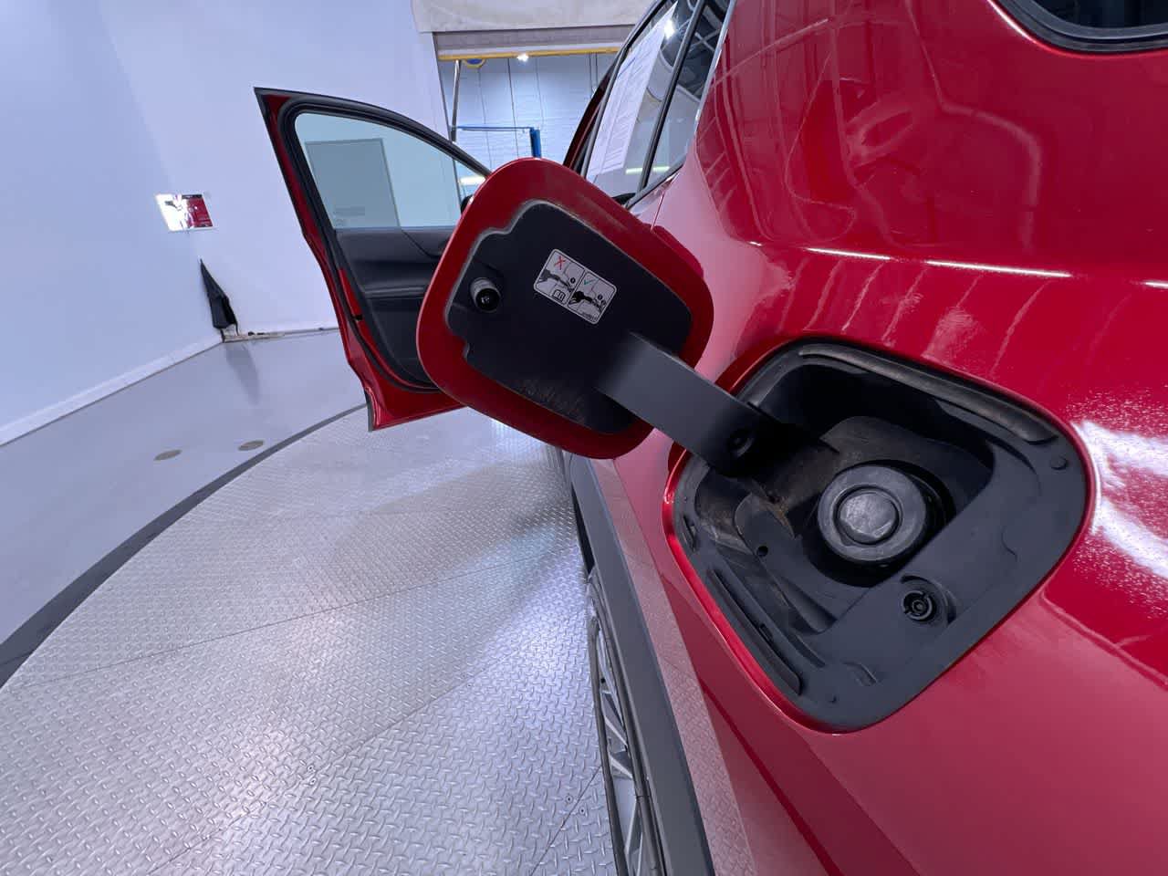Used 2025 Chevrolet Equinox LT w/ Safety and Technology Package FWD image 42