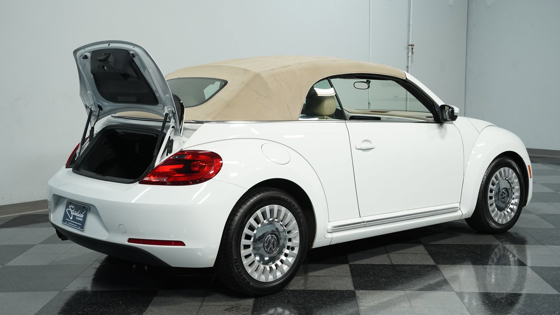 Used 2014 Volkswagen Beetle 1.8T image 37
