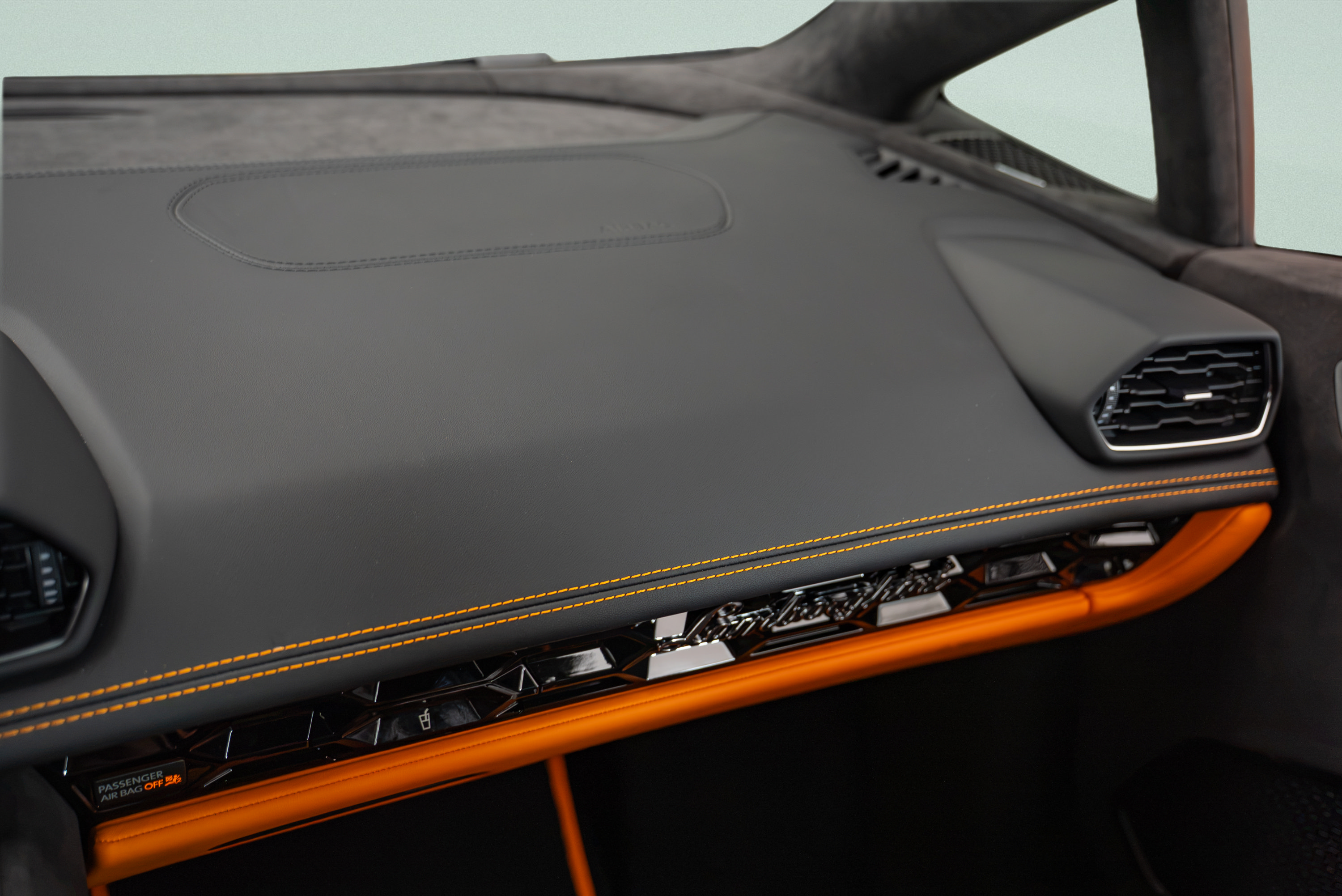 Used 2023 Lamborghini Huracan Tecnica RWD image 15