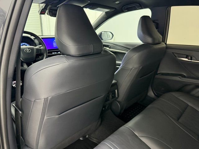 Used 2025 Toyota Camry XSE FWD image 31