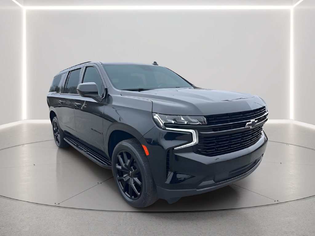 Used 2023 Chevrolet Suburban RST w/ Sport Performance Package AWD/4WD image 2
