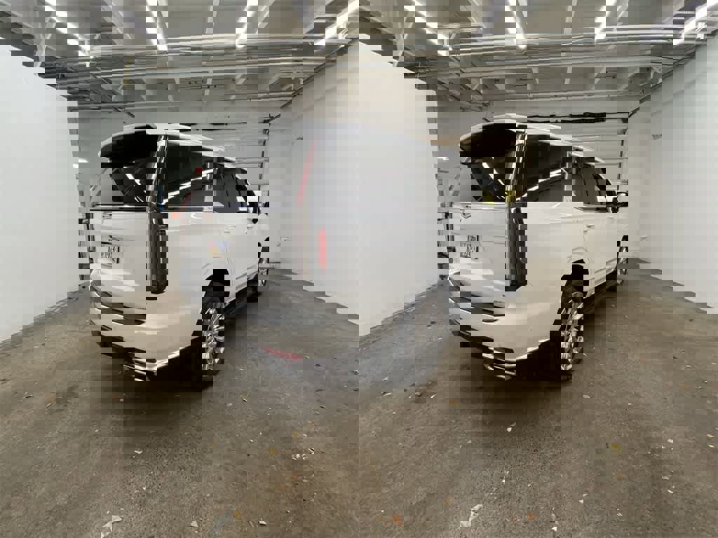 Used 2023 Cadillac Escalade Premium Luxury image 6