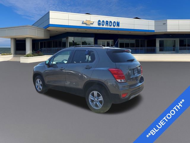 Used 2022 Chevrolet Trax LT w/ LT Convenience Package image 3