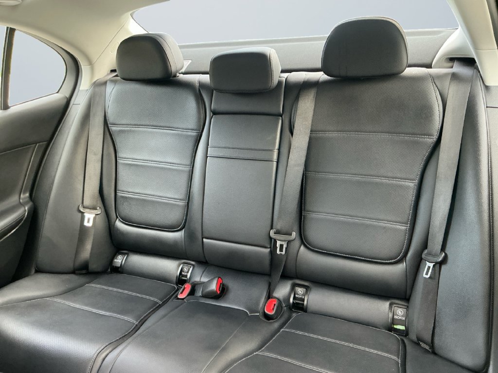 Used 2022 Mercedes-Benz C 300 4MATIC Sedan image 14
