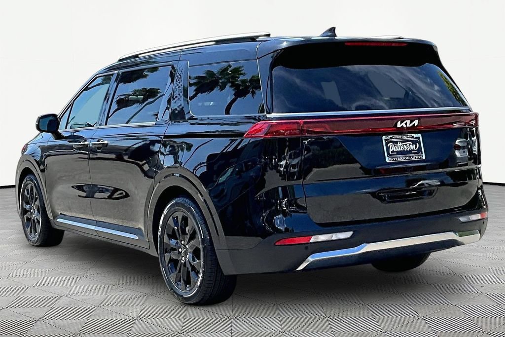 Certified 2024 Kia Carnival SX FWD image 6