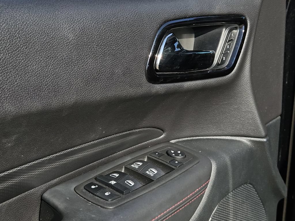 Used 2022 Dodge Durango R/T w/ Blacktop Package RWD image 12