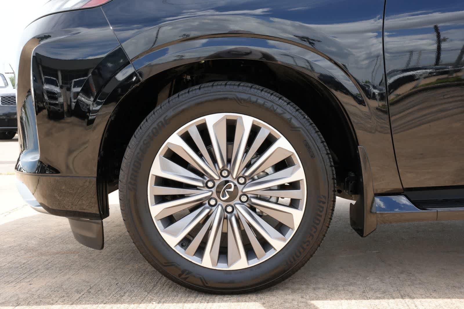 Certified 2025 INFINITI QX80 Luxe w/ Exterior Package RWD image 26