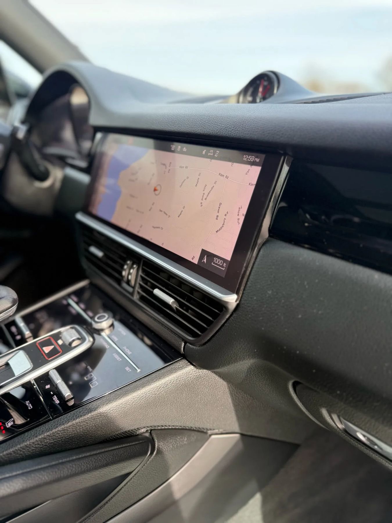 Used 2021 Porsche Cayenne Sport Utility 4D image 21