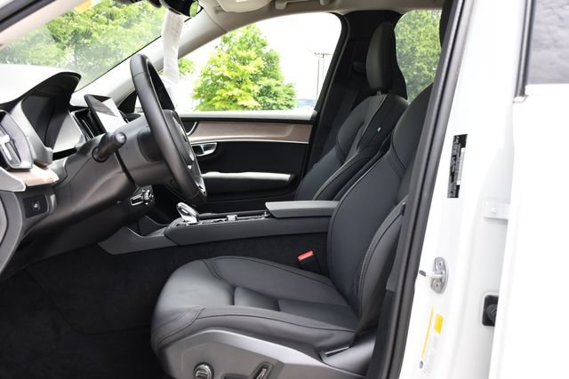 Used 2025 Volvo XC90 B6 Plus AWD/4WD image 14