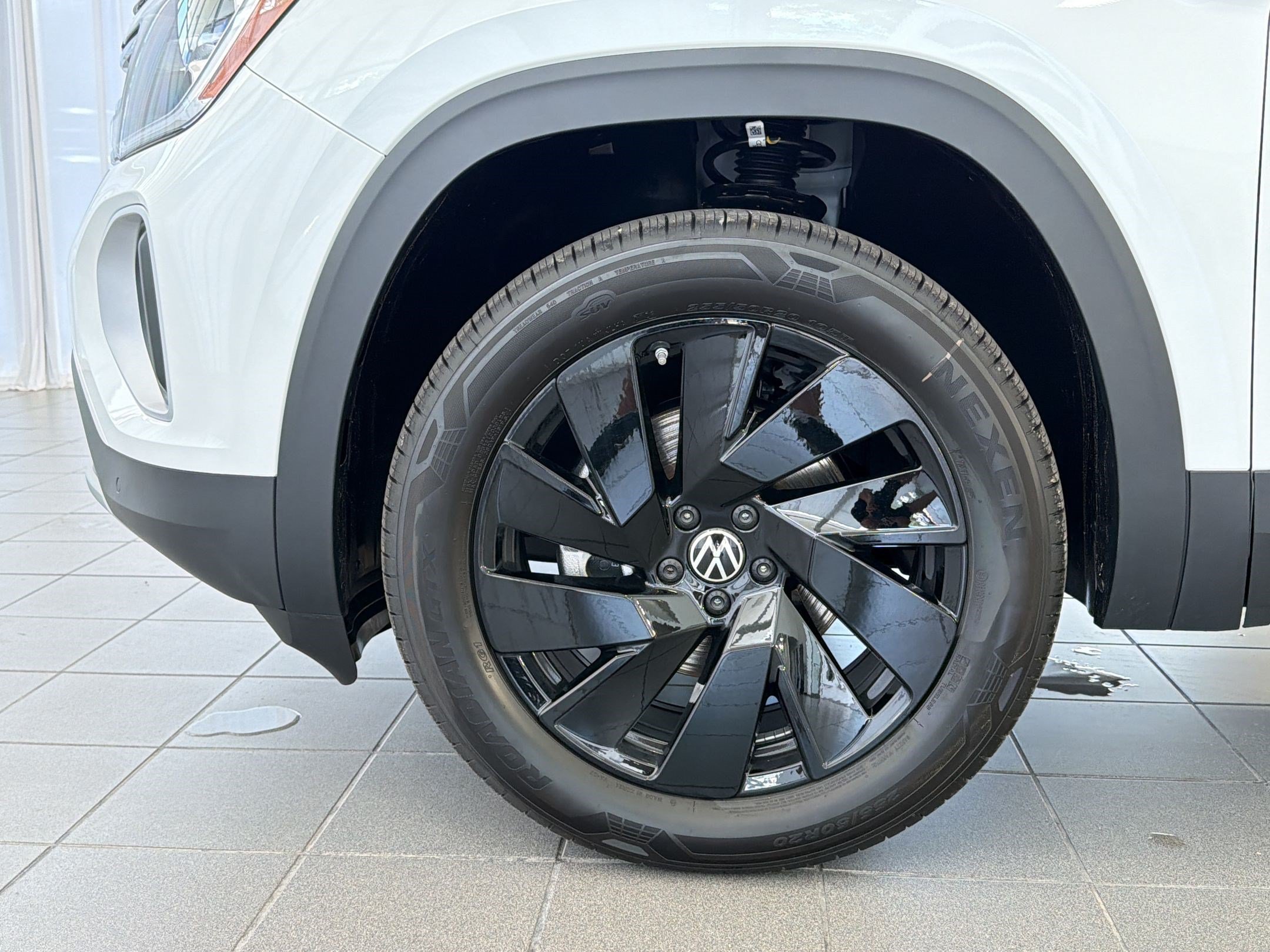 New 2026 Volkswagen Atlas SE FWD image 12