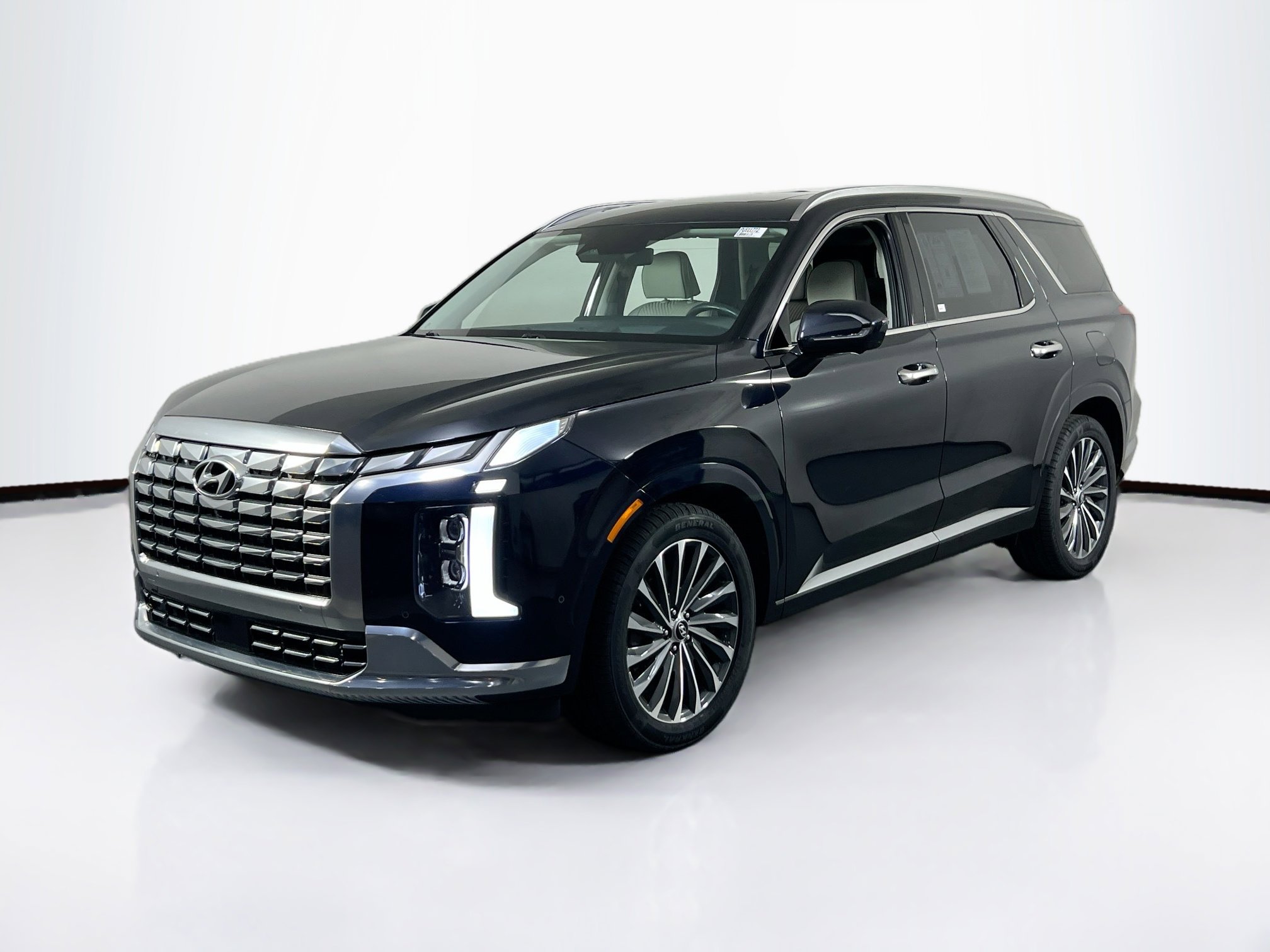 Used 2023 Hyundai Palisade Calligraphy video 1