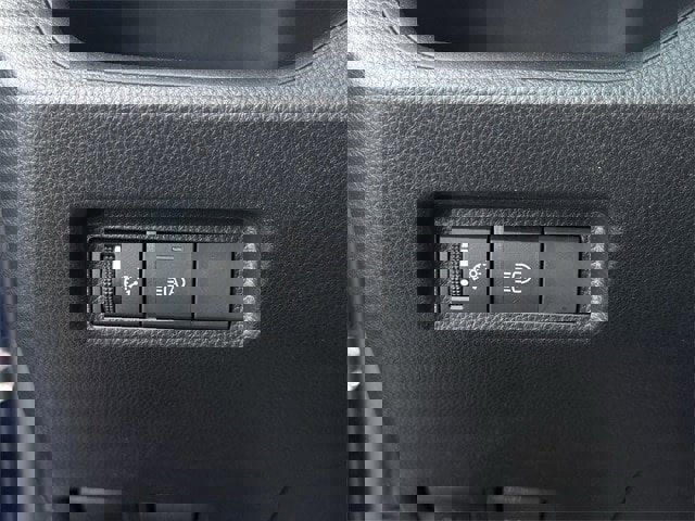 Used 2023 Toyota RAV4 XLE image 24