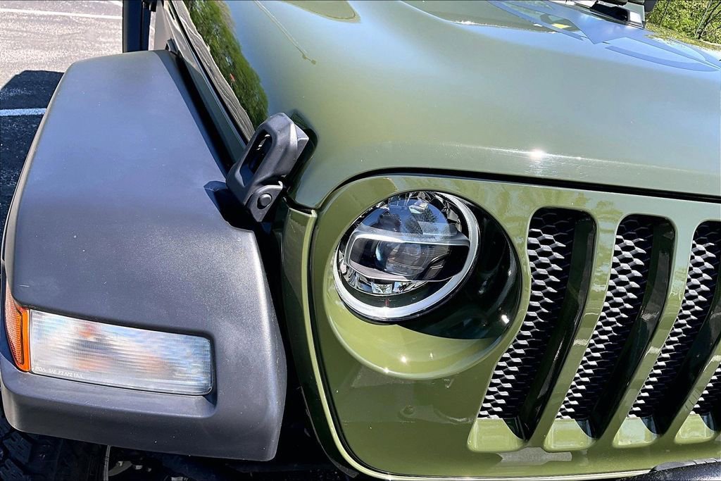 Used 2021 Jeep Wrangler Sport image 32