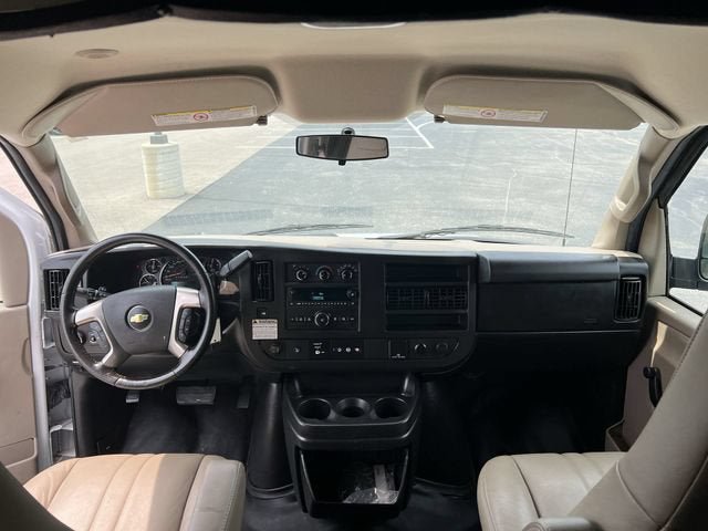 Used 2016 Chevrolet Express 3500 RWD image 18