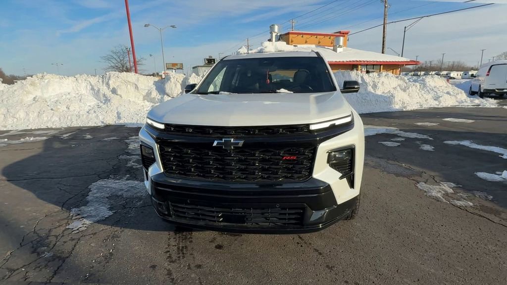 Used 2024 Chevrolet Traverse RS w/ LPO, Floor Liner Package image 3