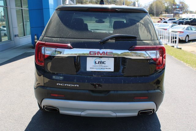 Certified 2023 GMC Acadia SLT image 3