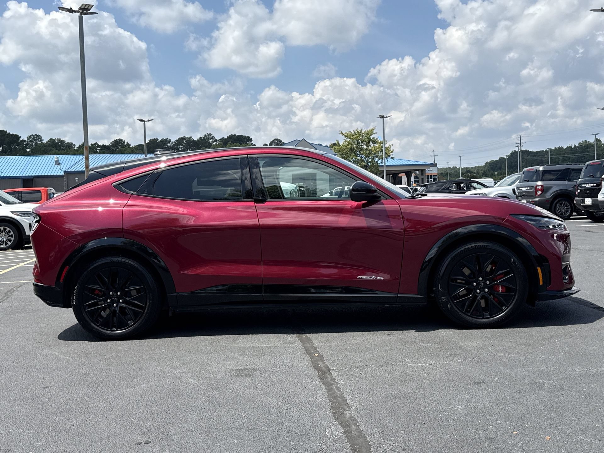 Used 2025 Ford Mustang Mach-E Premium w/ Sport Appearance Package AWD/4WD image 27