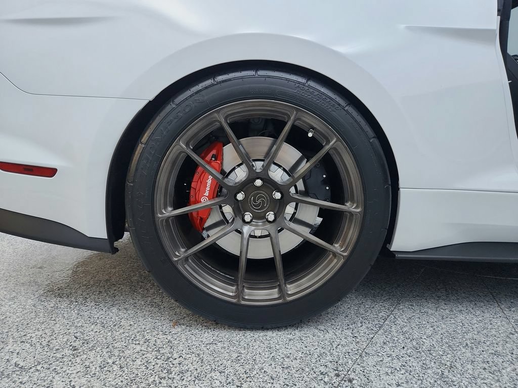 Used 2020 Ford Mustang Shelby GT500 w/ Technology Package RWD image 33