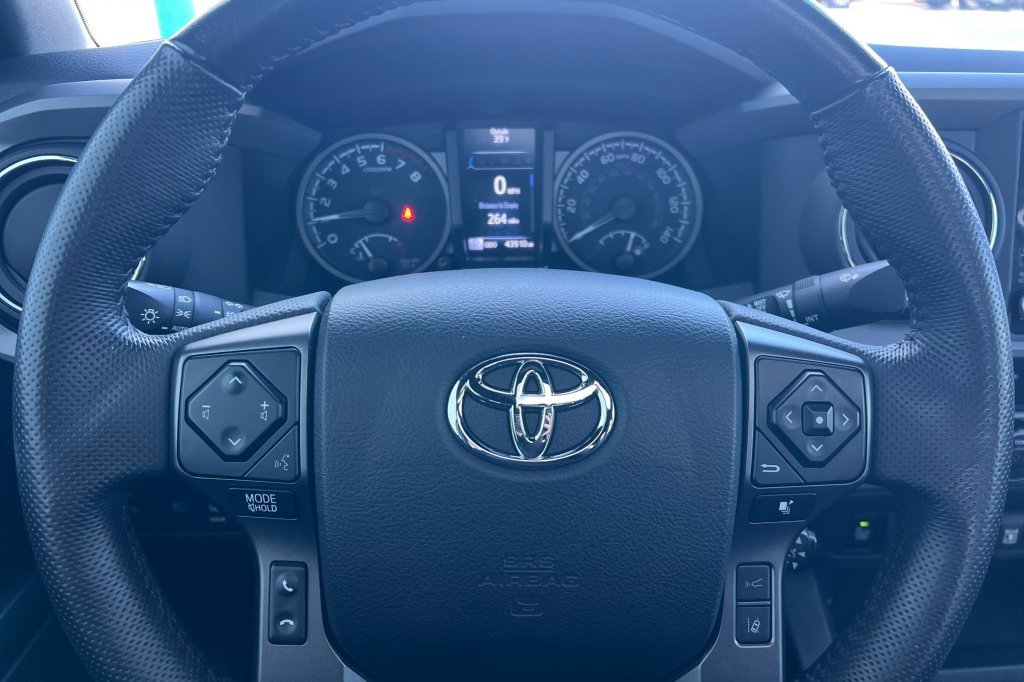 Used 2023 Toyota Tacoma TRD Off-Road image 20