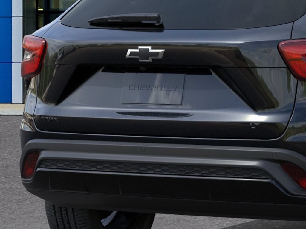 New 2026 Chevrolet Trax LT w/ Driver Confidence Package FWD image 14