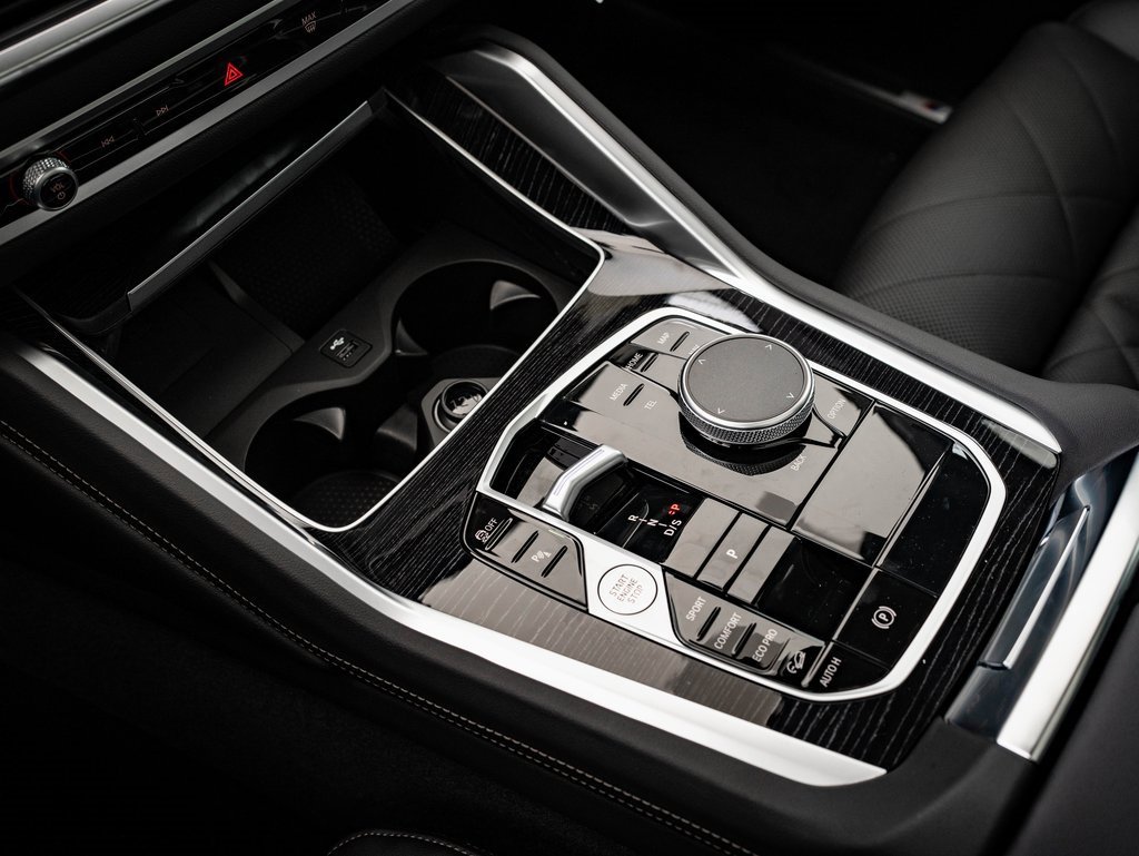 New 2026 BMW X6 xDrive40i w/ Climate Comfort Package image 40
