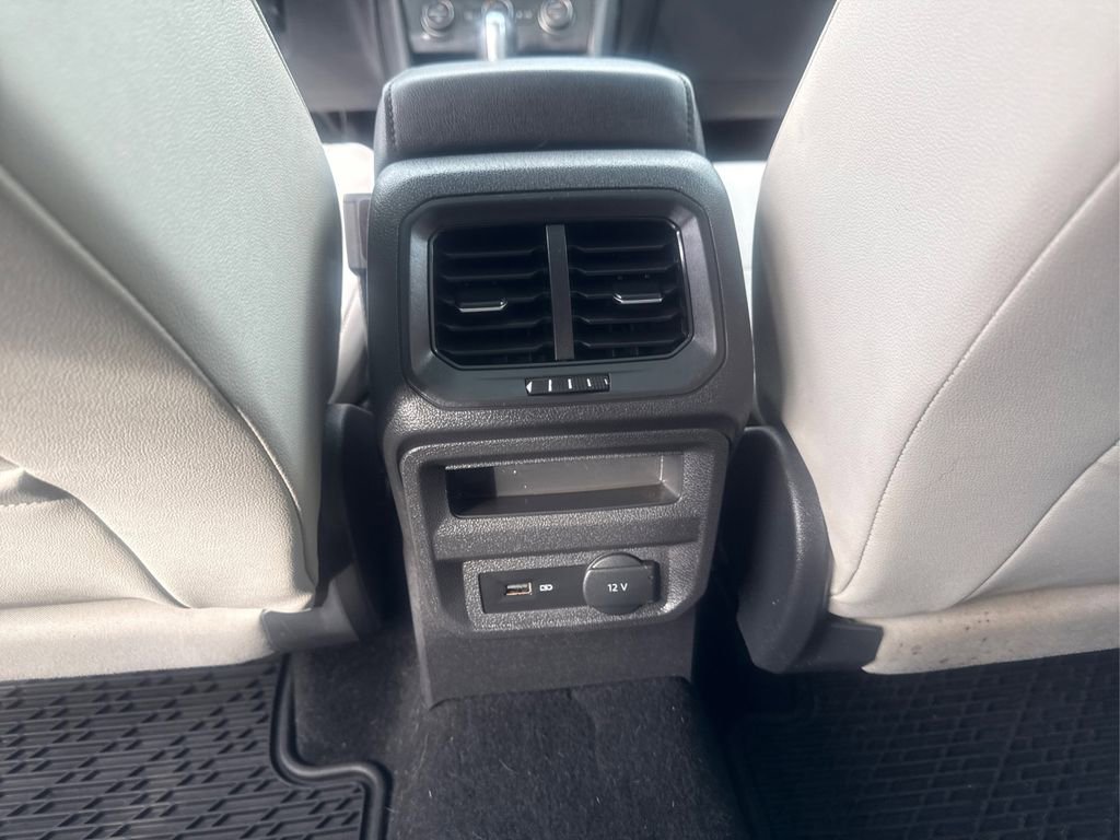 Used 2019 Volkswagen Tiguan SE w/ Panoramic Sunroof Package image 18