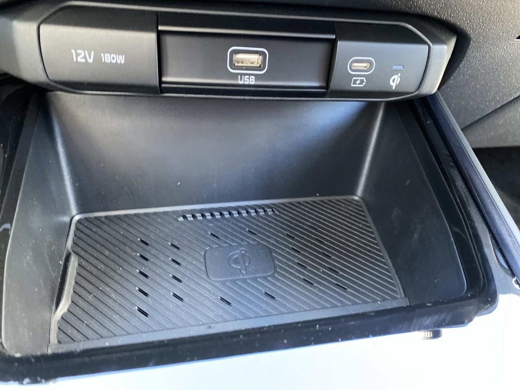 New 2025 Kia Niro Wind w/ Wind Preserve Package image 11