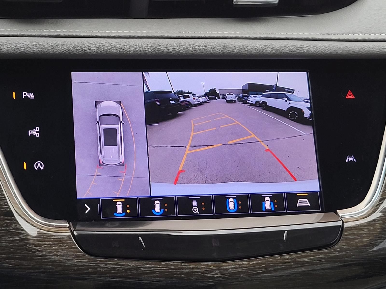 Used 2020 Cadillac XT6 Premium Luxury FWD image 26