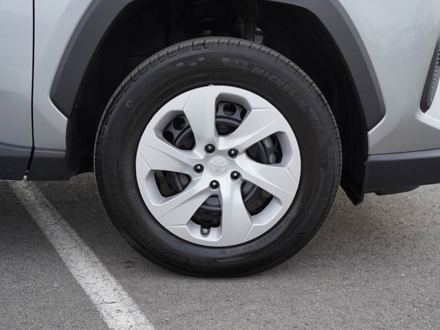 Used 2024 Toyota RAV4 LE FWD image 41