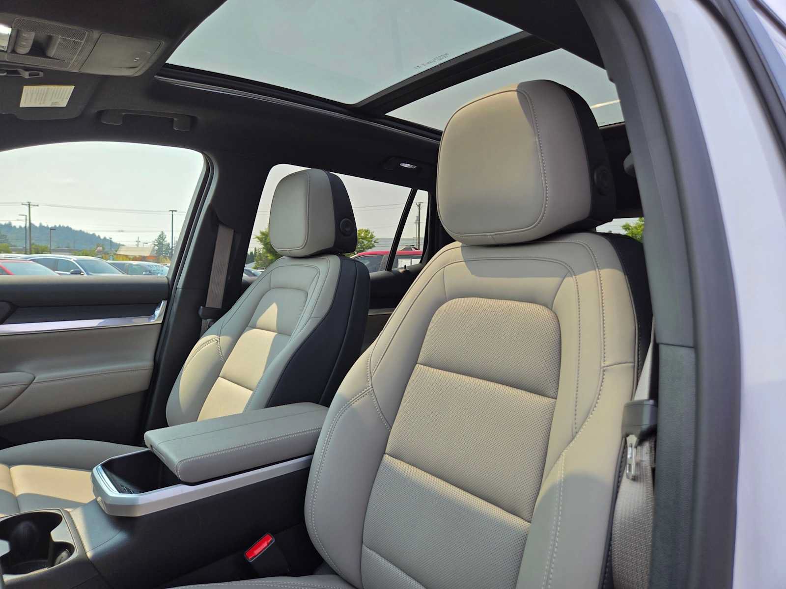 Used 2026 GMC Terrain Elevation w/ Elevation Premium Package AWD/4WD image 23