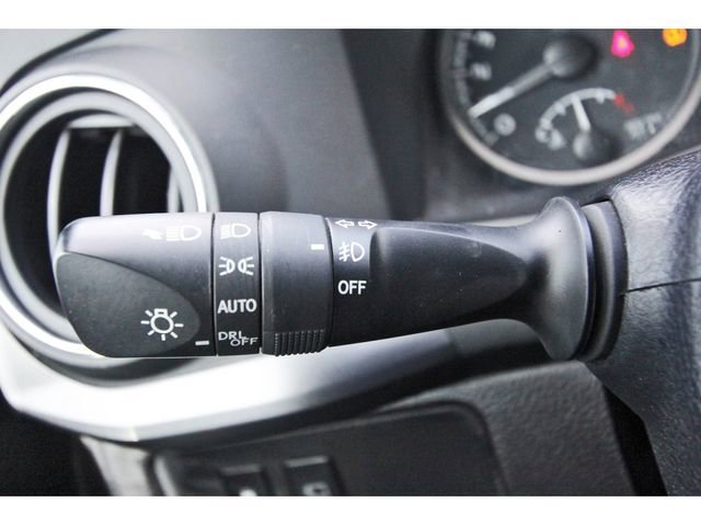 Used 2023 Toyota Tacoma TRD Off-Road w/ Advanced Technology Package image 16