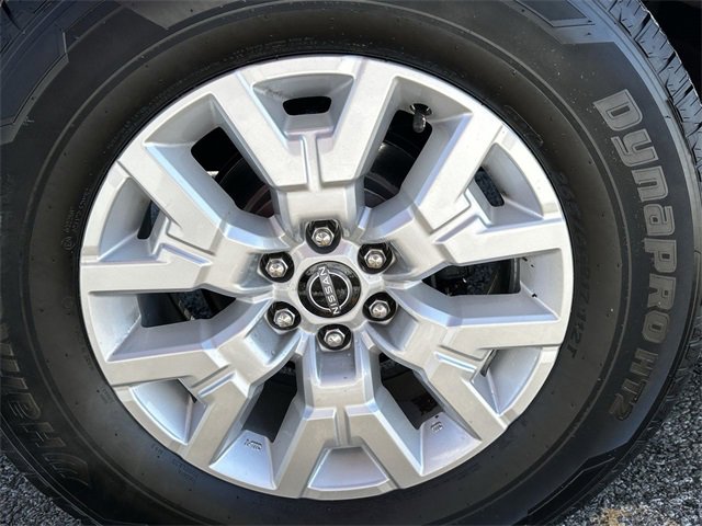 Certified 2022 Nissan Frontier SV w/ Technology Package image 12