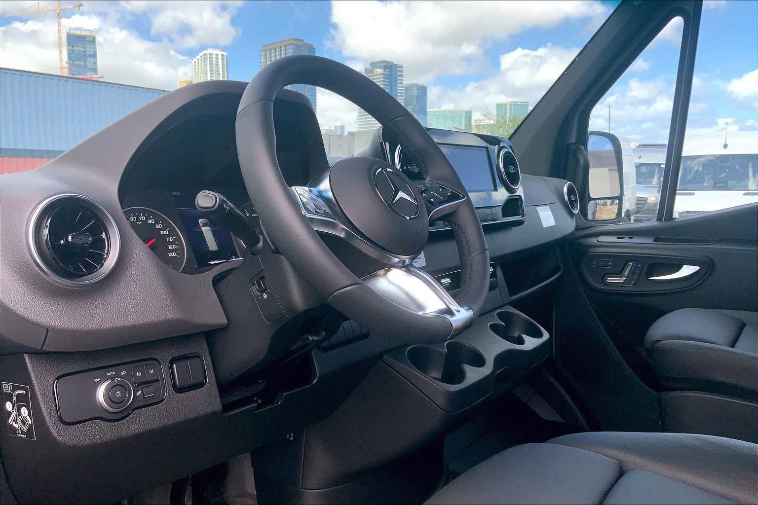 New 2025 Mercedes-Benz Sprinter 2500 image 18
