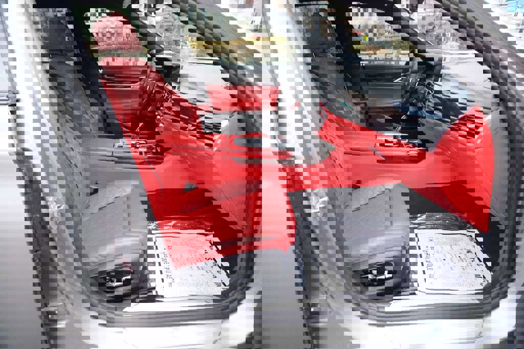 Used 2021 BMW 750i xDrive w/ Executive Package image 36