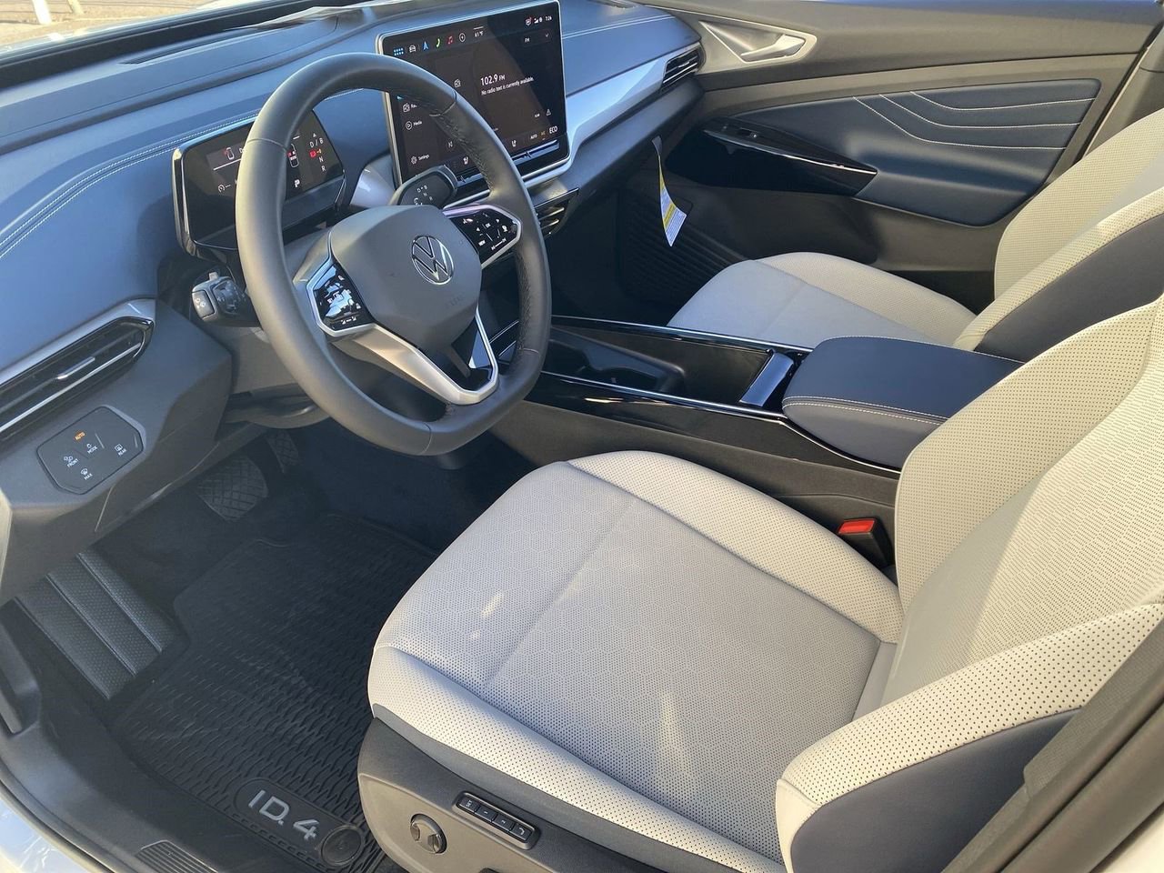 New 2025 Volkswagen ID.4 Pro S image 14