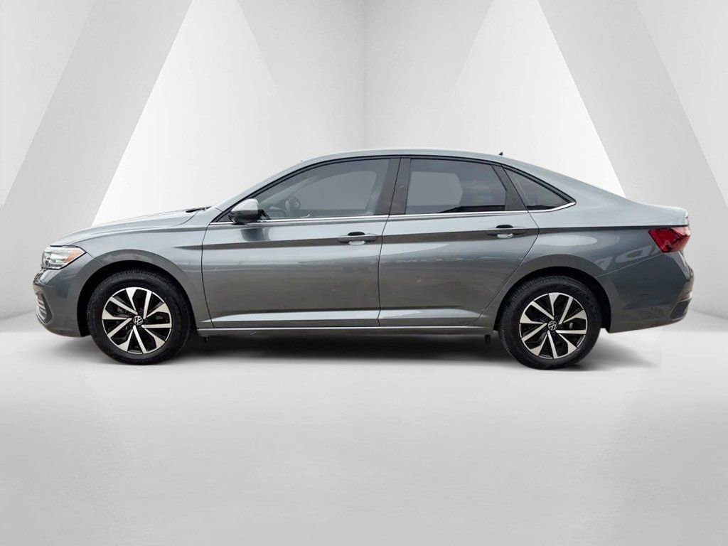 Used 2022 Volkswagen Jetta S image 4