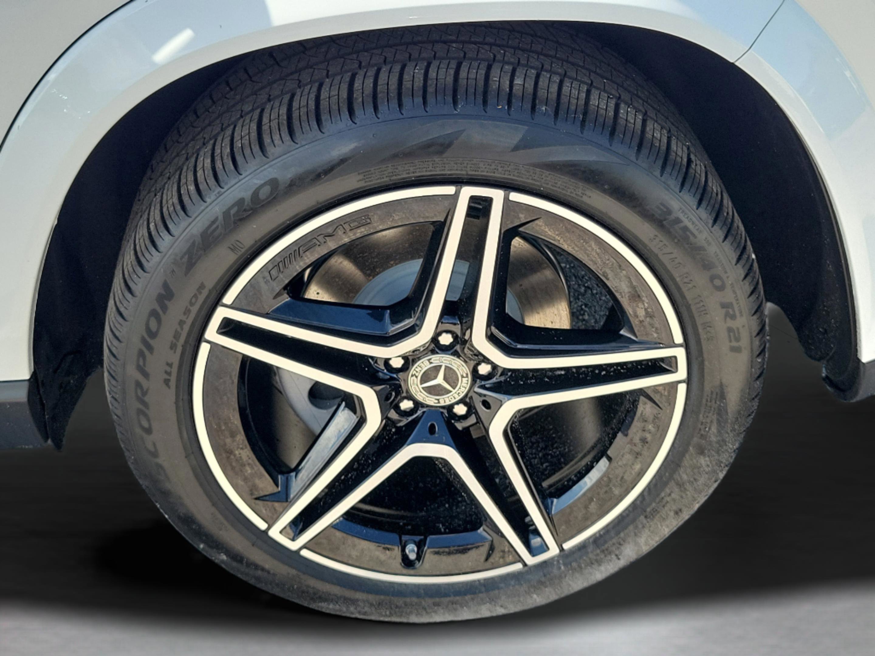 New 2026 Mercedes-Benz GLS 450 4MATIC image 30