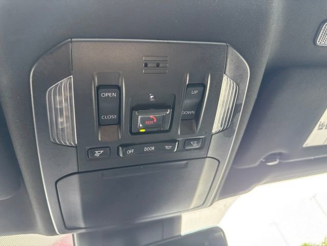 Used 2023 Toyota Highlander XSE AWD/4WD image 23