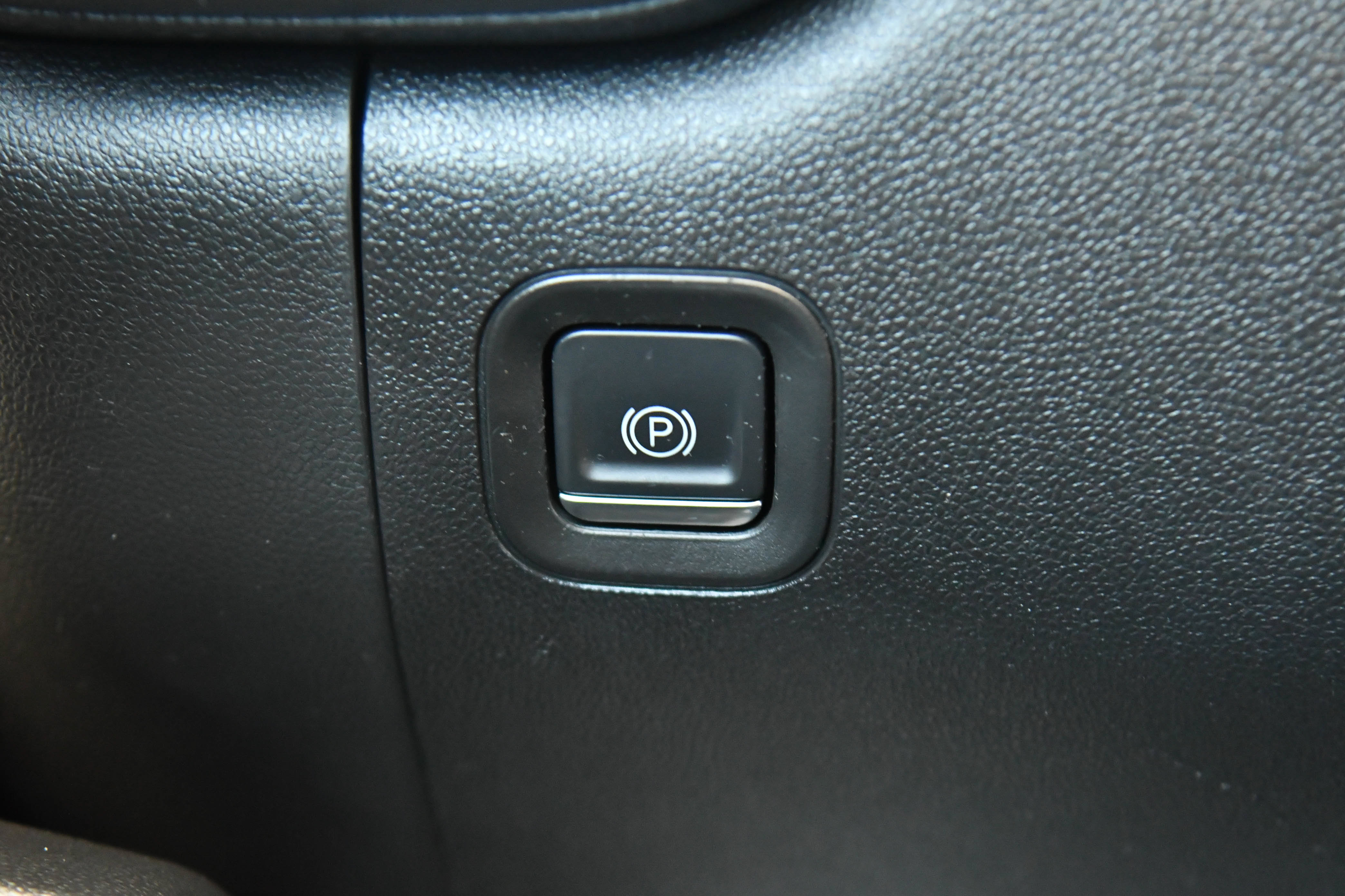 Used 2022 Chevrolet Silverado 1500 LT RWD image 31