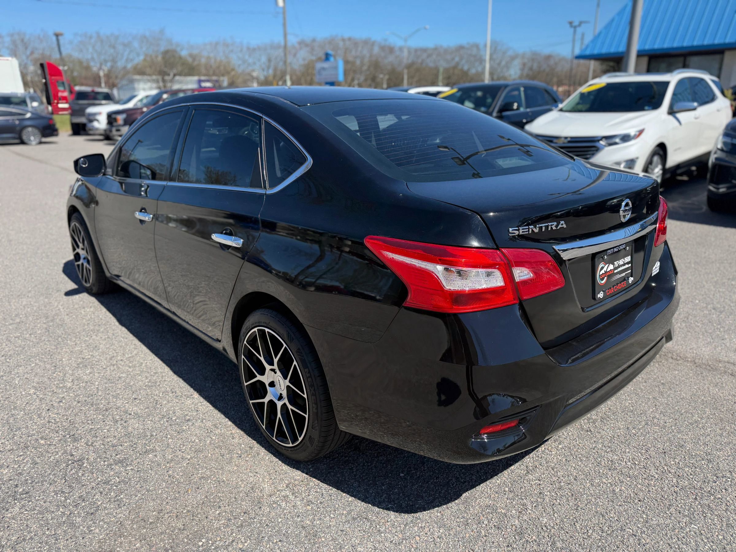 Used 2018 Nissan Sentra S FWD image 9