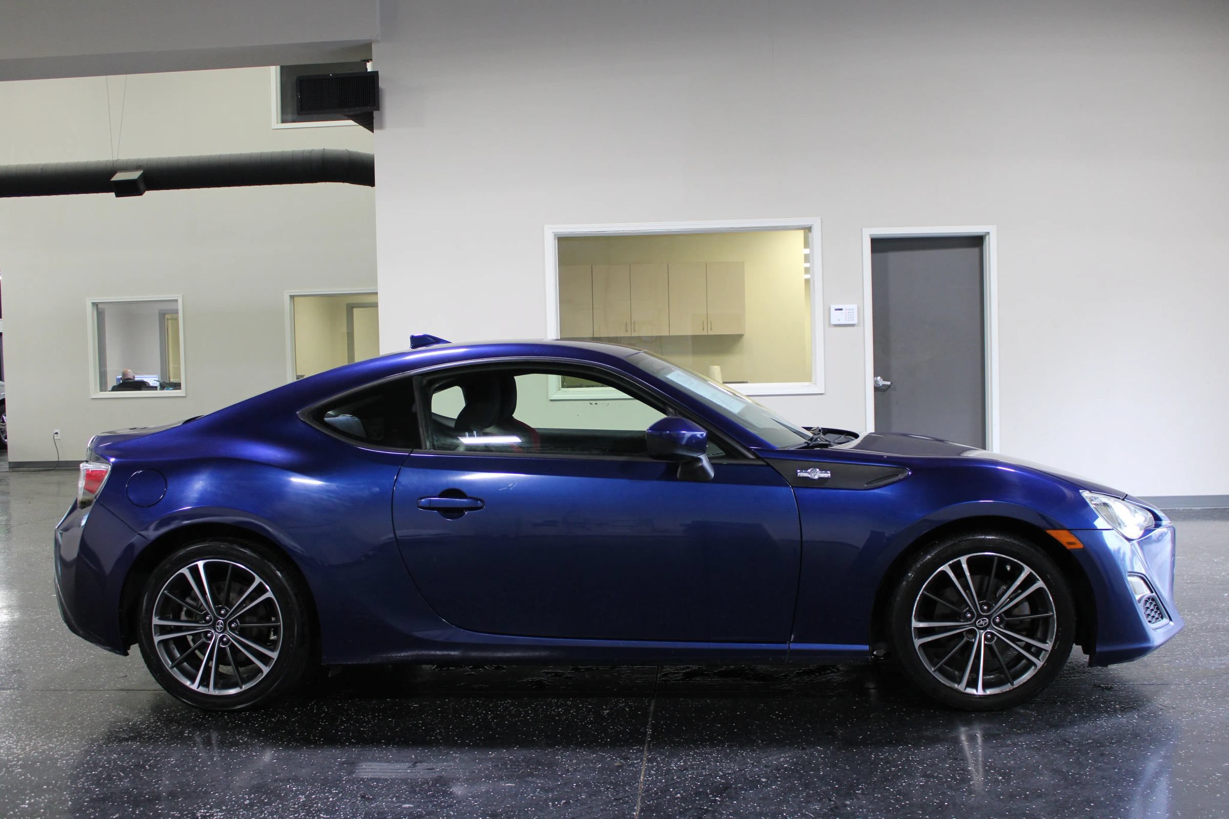 Used 2015 Scion FR-S RWD image 3