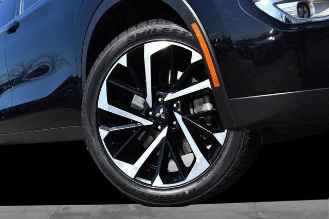 Used 2024 Mitsubishi Outlander Ralliart image 3