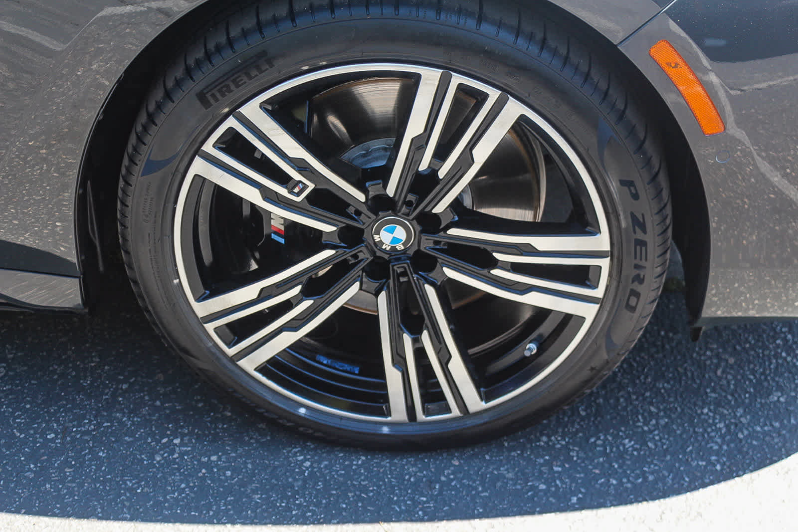 Used 2023 BMW 740i RWD image 9