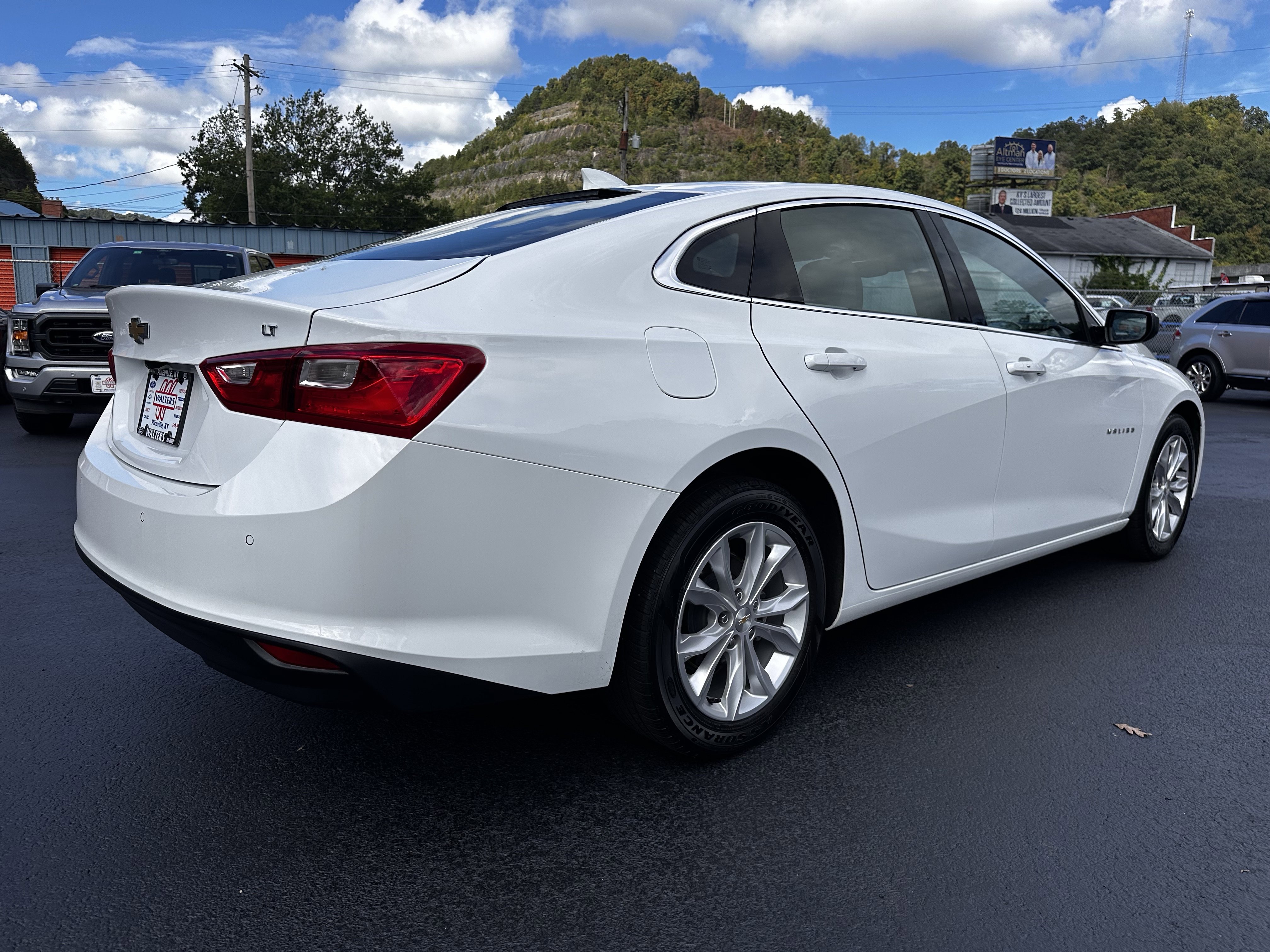 Used 2024 Chevrolet Malibu LS w/ Driver Confidence Package image 4