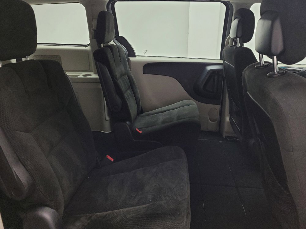 Used 2016 Dodge Grand Caravan American Value Package w/ UConnect Hands-Free Group FWD image 19