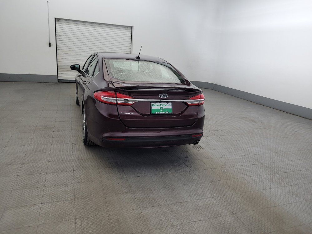 Used 2017 Ford Fusion SE w/ Equipment Group 201A FWD image 6
