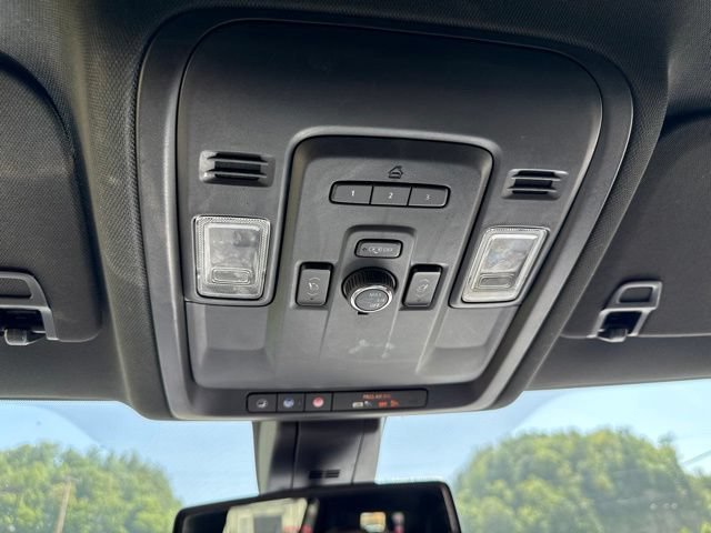 Used 2022 Chevrolet Suburban Premier AWD/4WD image 50